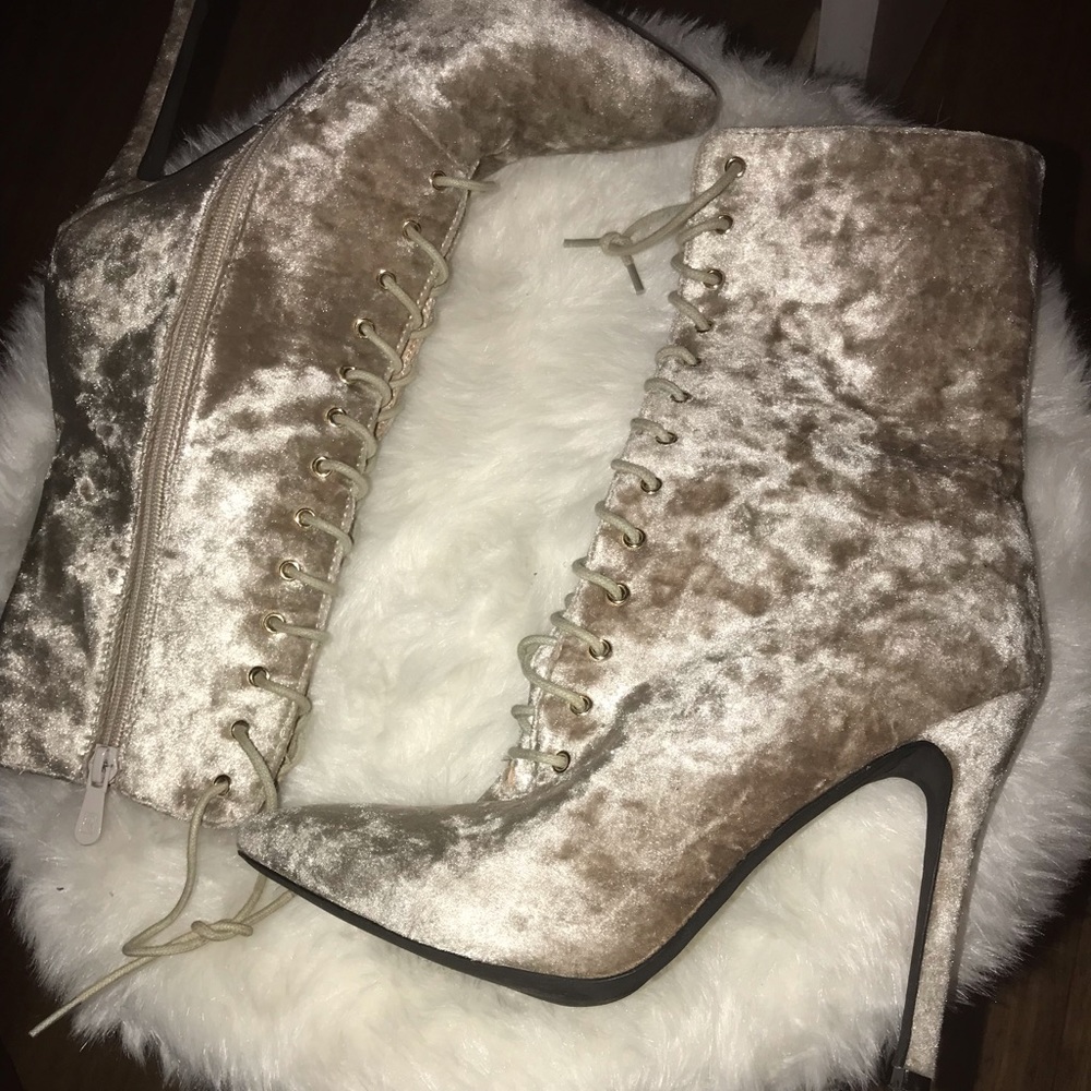 Simmi London Champagne Crushed velvet boots